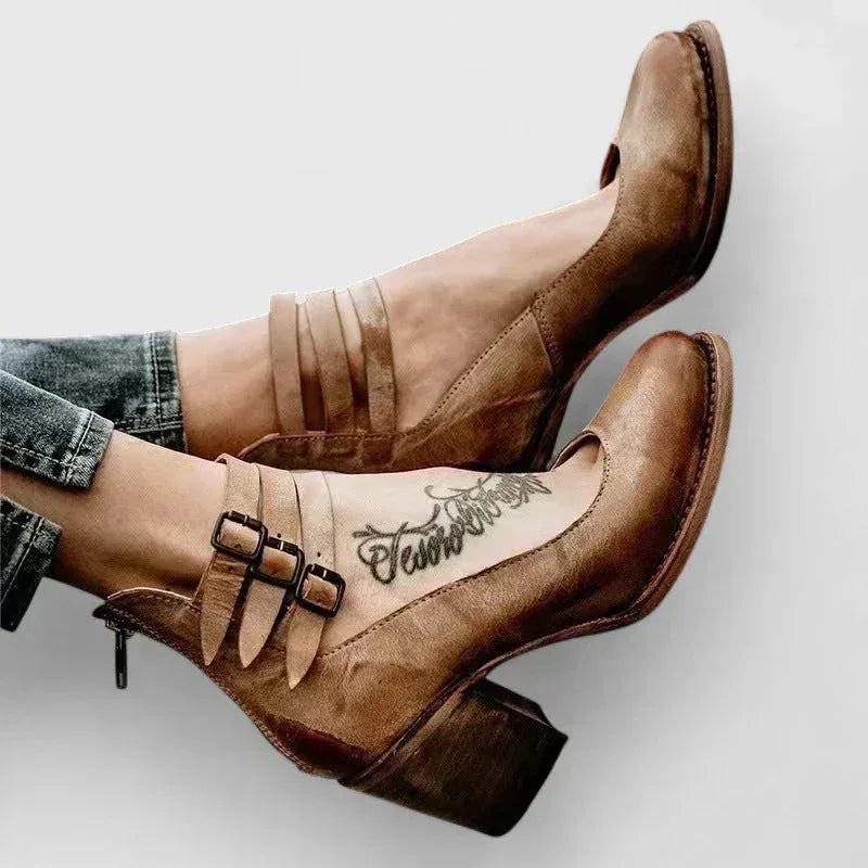 Janelis | Elegant Heels - Sarah and Emma Portland