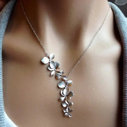 Antique Silver Floral Necklace - Sarah and Emma Portland