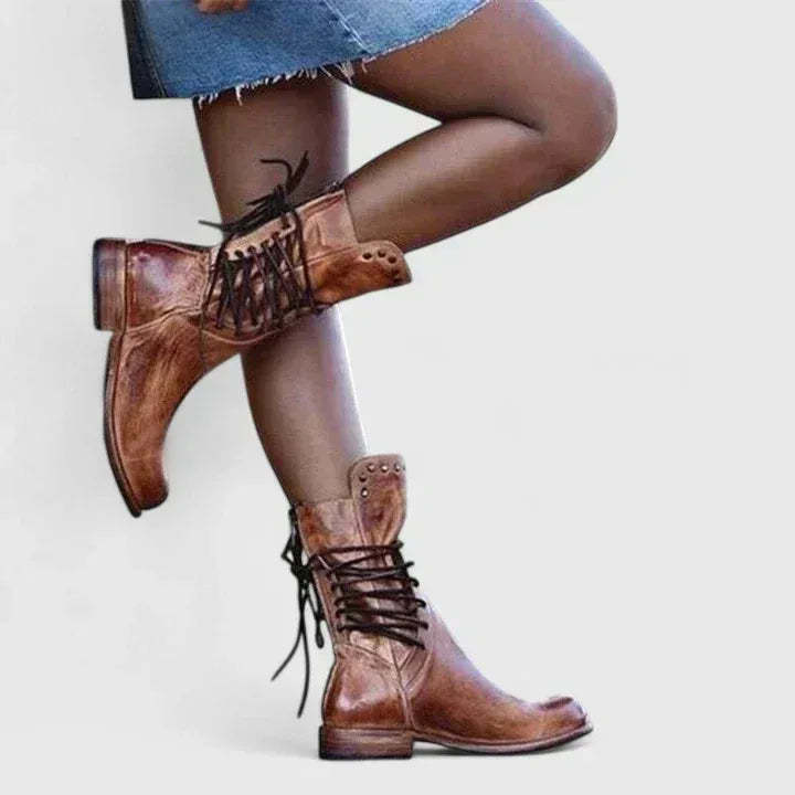 Kryzelle | Elegant Boots - Sarah and Emma Portland