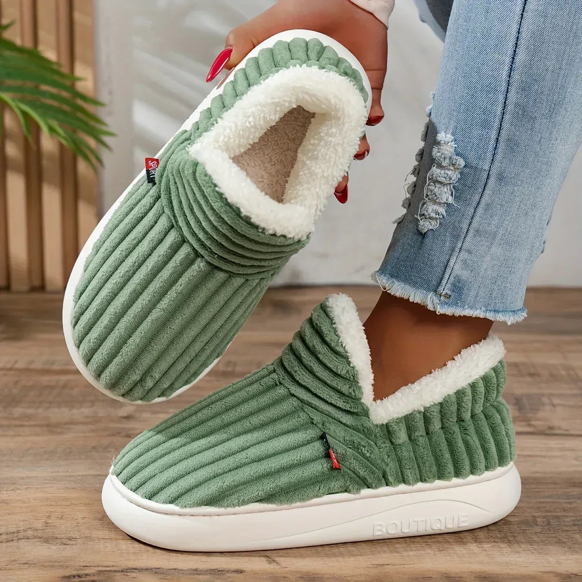 Alamodara™ | Cozy Winter Slippers - Sarah and Emma Portland