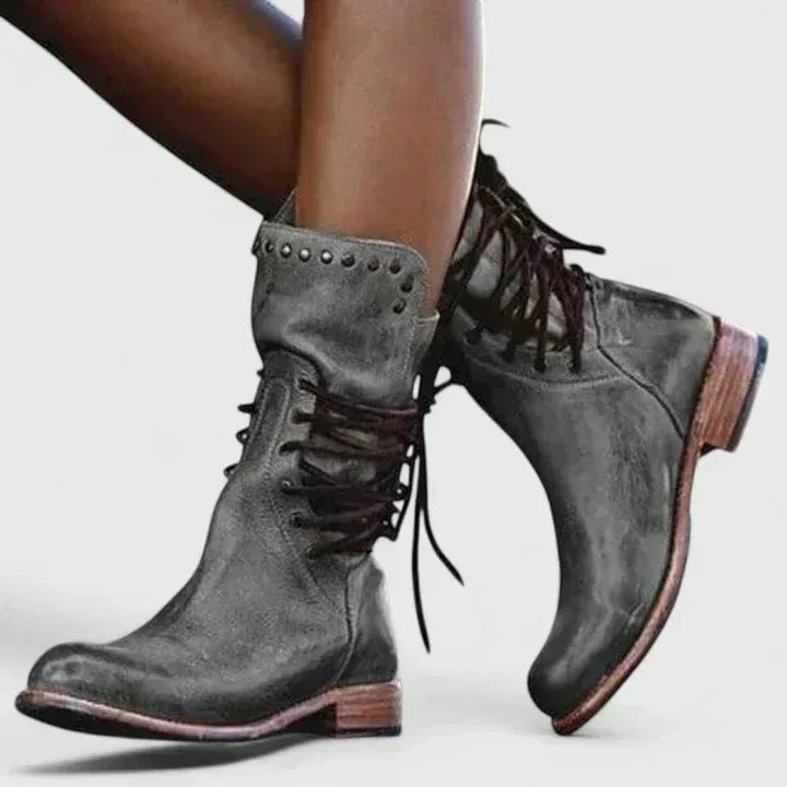 Kryzelle | Elegant Boots - Sarah and Emma Portland