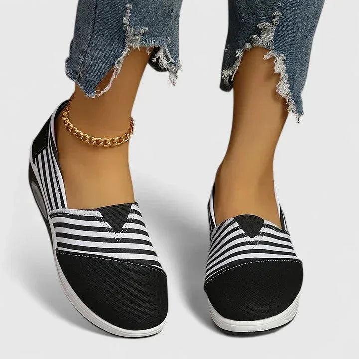 Julia | Orthopedic Sneakers - Sarah and Emma Portland