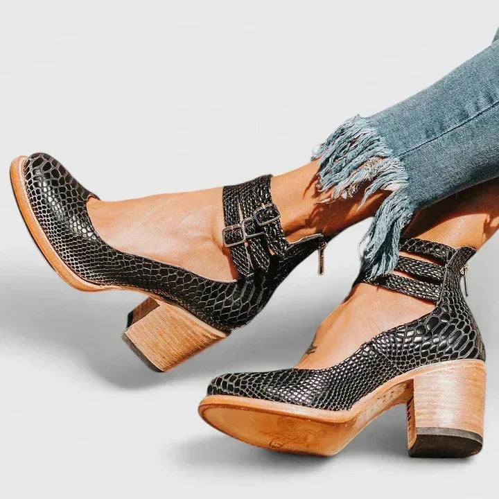 Janelis | Elegant Heels - Sarah and Emma Portland
