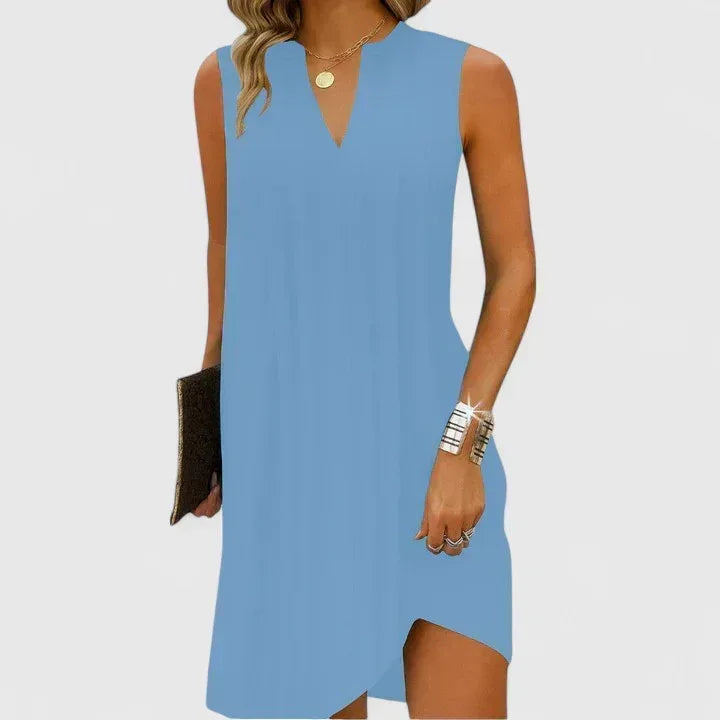 Clarhild™ | Elegant Flattering Dress with V-Neck - Sarah and Emma Portland