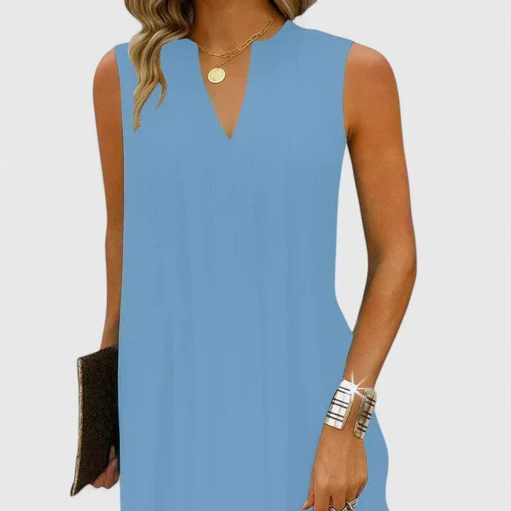Clarhild™ | Elegant Flattering Dress with V-Neck - Sarah and Emma Portland