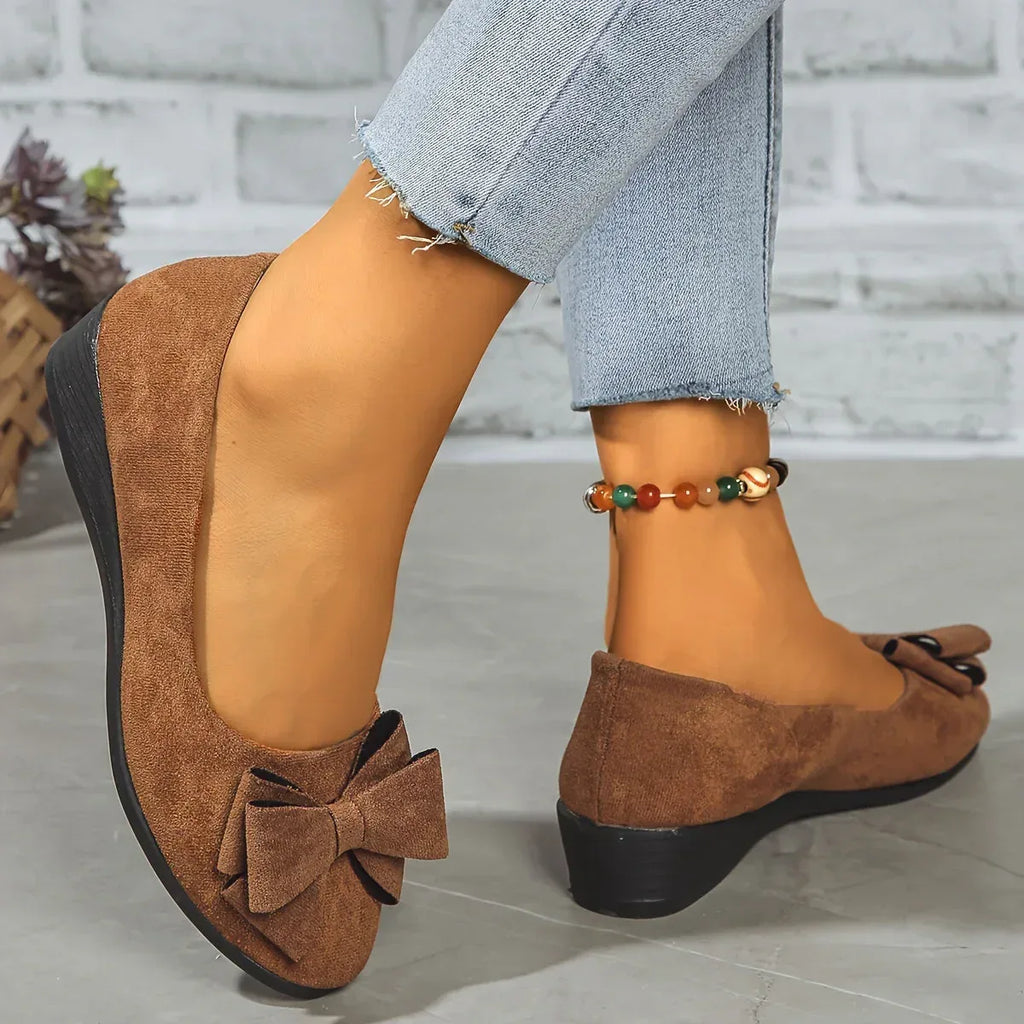 Hehlina | Orthopedic Flat Shoes - Sarah and Emma Portland