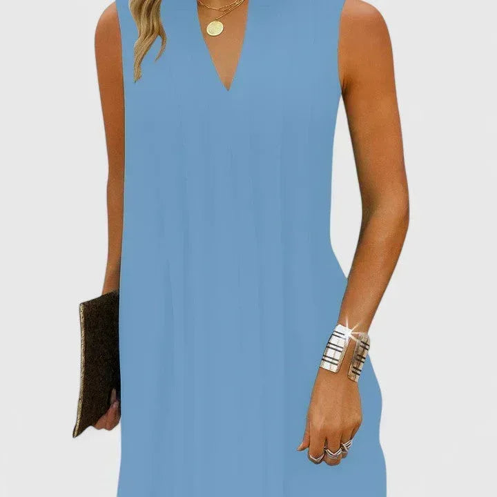 Clarhild™ | Elegant Flattering Dress with V-Neck - Sarah and Emma Portland