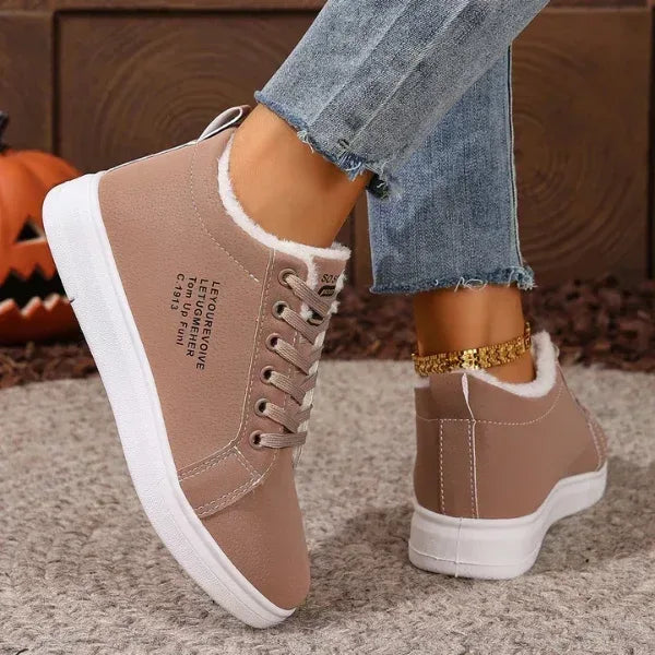 Jynessae | Comfy Sneakers - Sarah and Emma Portland