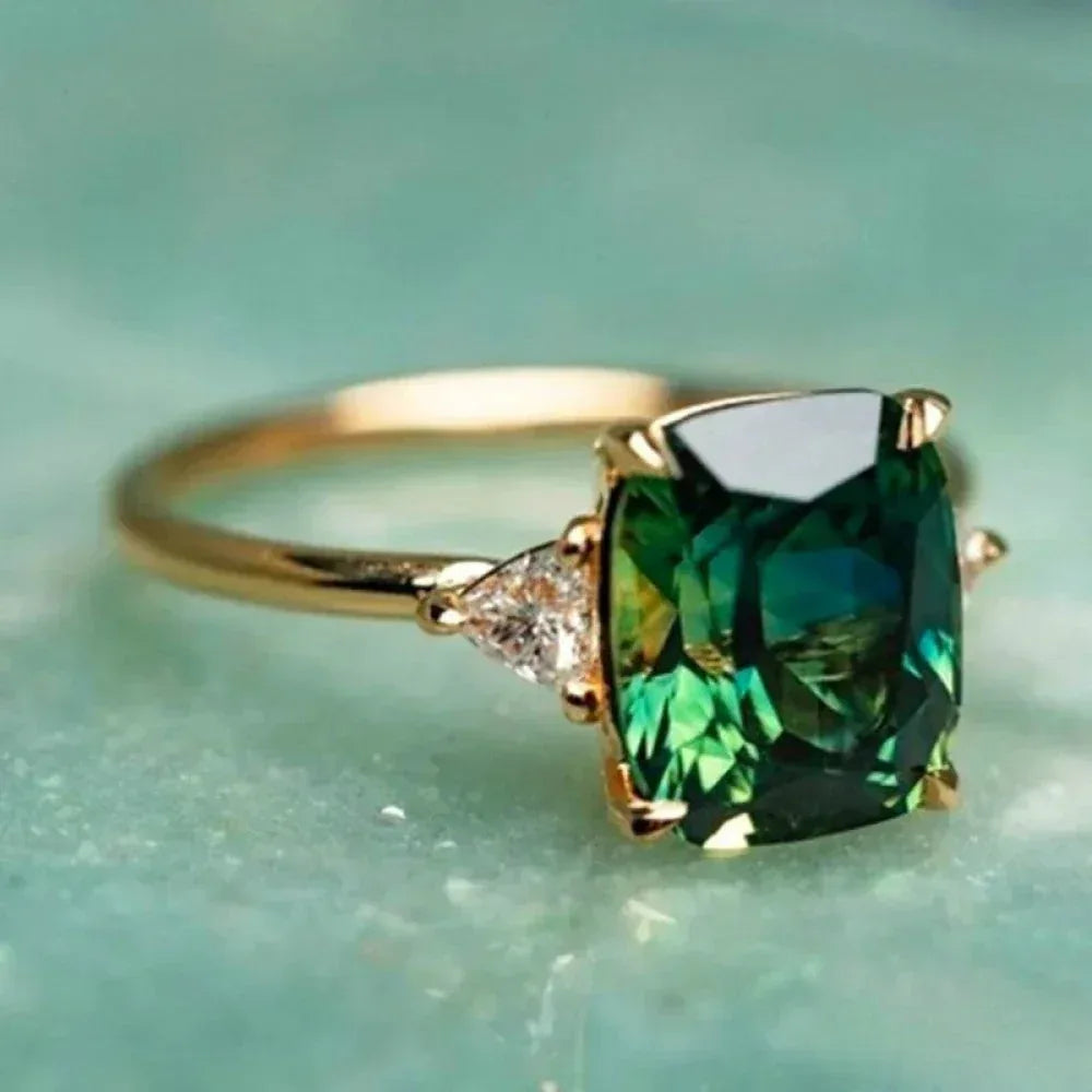 Gold ring with green zirconia - Sarah and Emma Portland