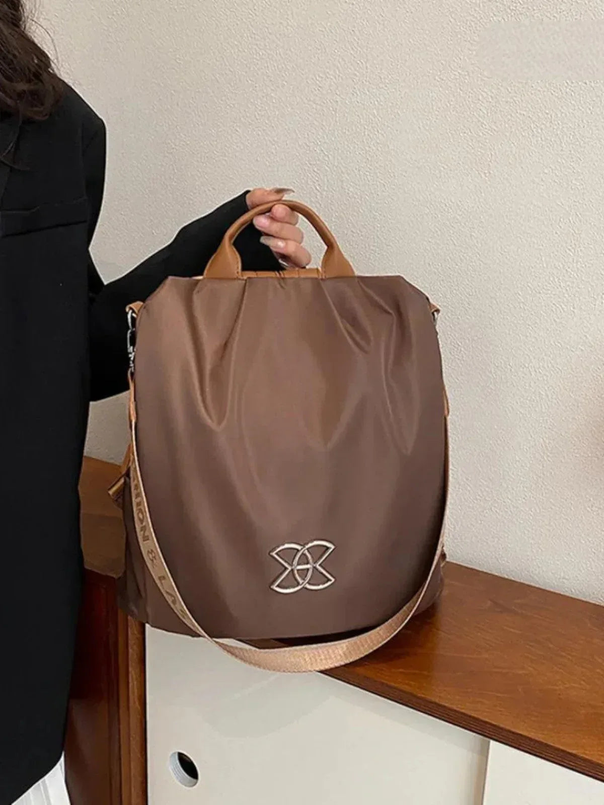Lucius™ Anti-Theft Bag - Sarah and Emma Portland