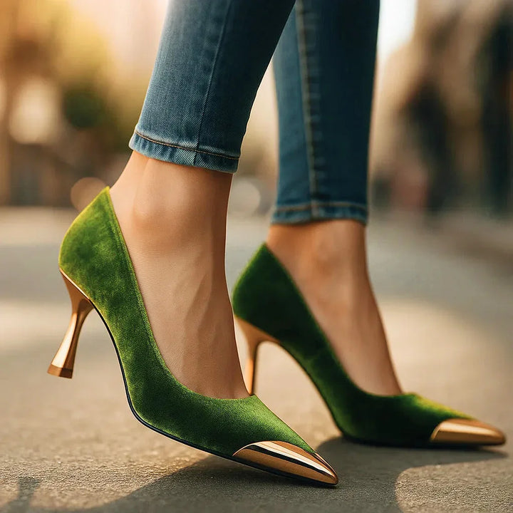 AVELINE GOLD-POINT PUMPS - Sarah and Emma Portland