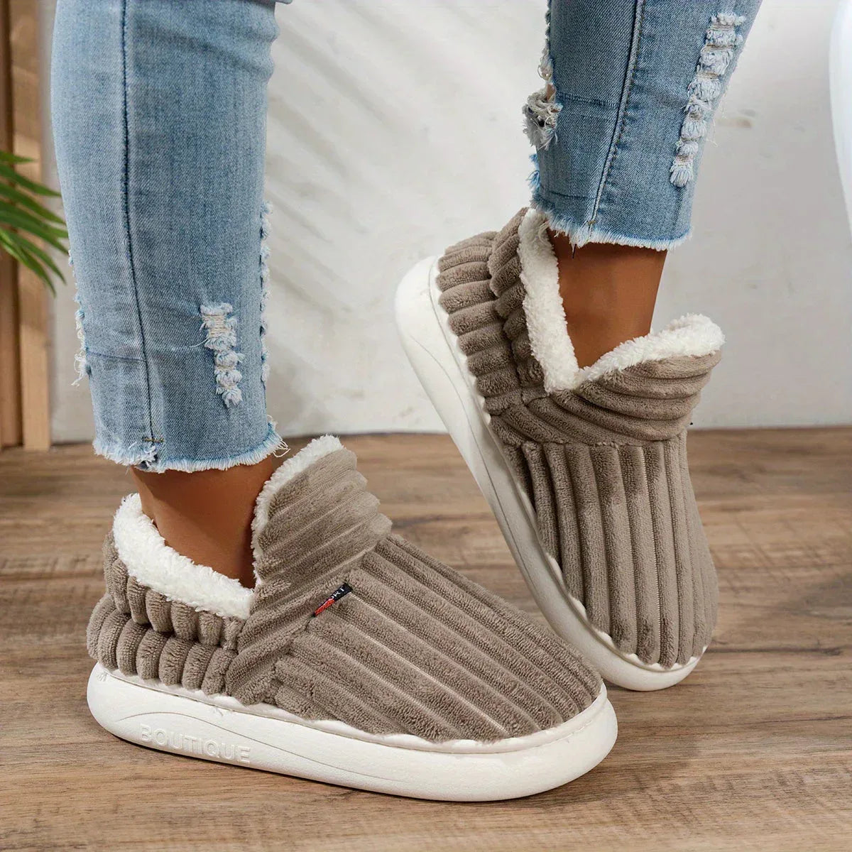 Alamodara™ | Cozy Winter Slippers - Sarah and Emma Portland