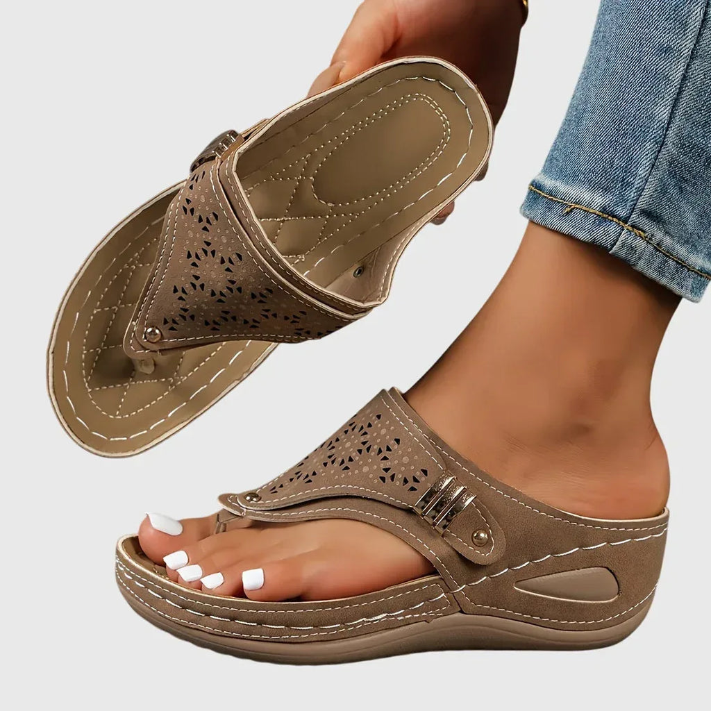 Livia™ | Comfortable Sandals - Sarah and Emma Portland