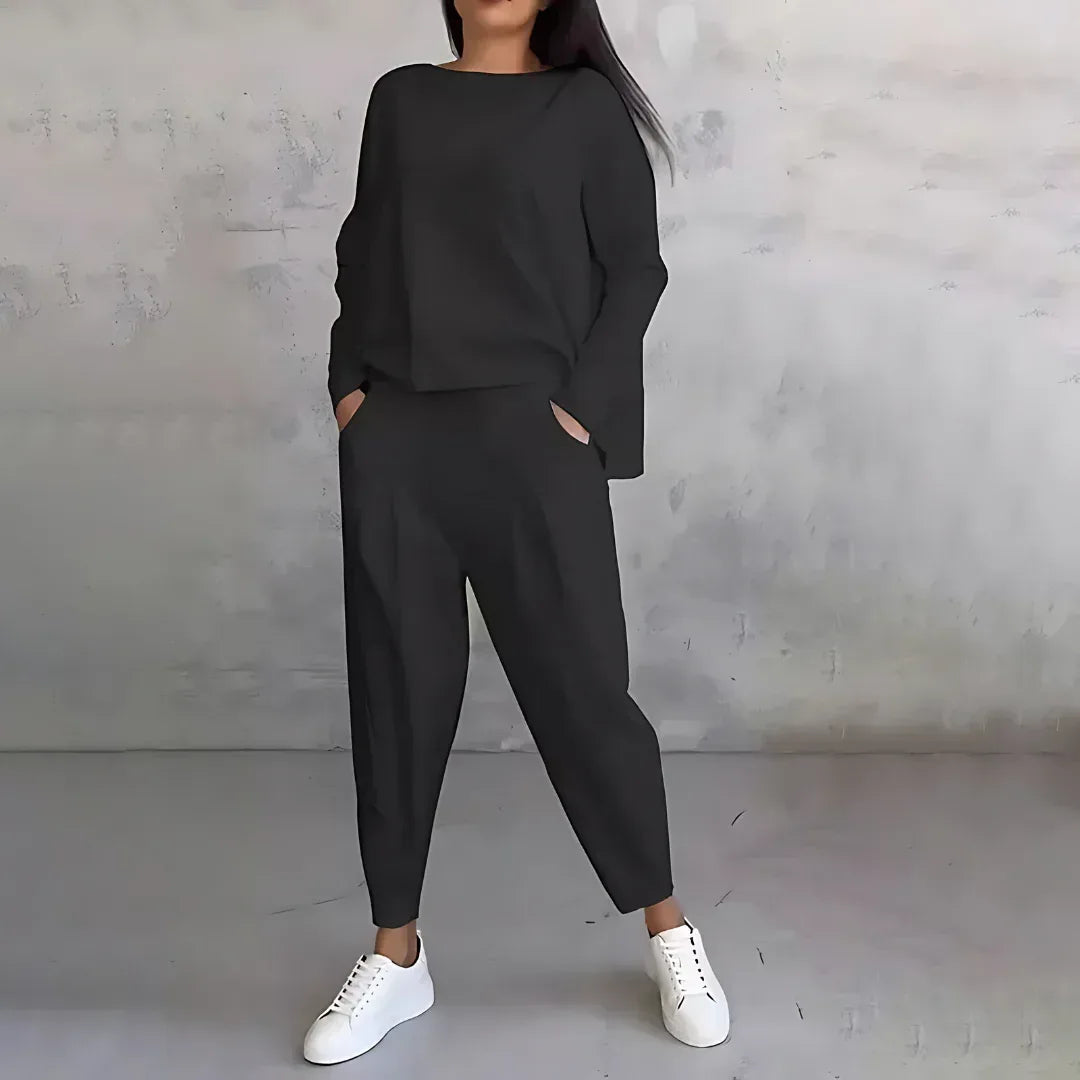 Avenn | Comfortable Two-Piece Set - Sarah and Emma Portland