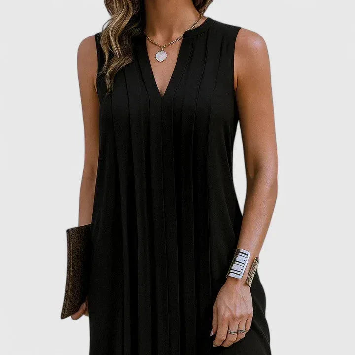Clarhild™ | Elegant Flattering Dress with V-Neck - Sarah and Emma Portland