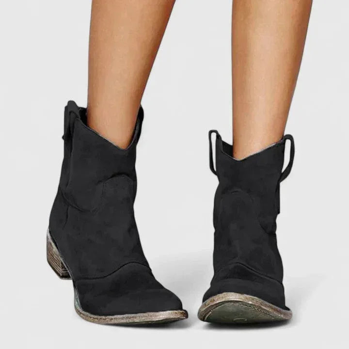 Kylenrah | Elegant Boots - Sarah and Emma Portland