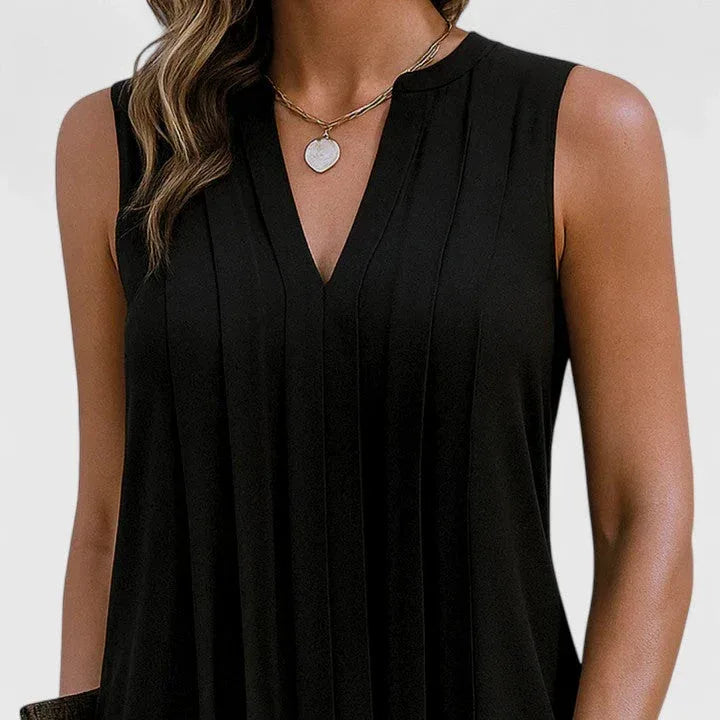 Clarhild™ | Elegant Flattering Dress with V-Neck - Sarah and Emma Portland