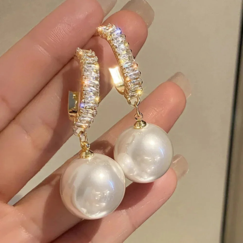 Elegant Earrings with Pearls and Zirconia - Sarah and Emma Portland