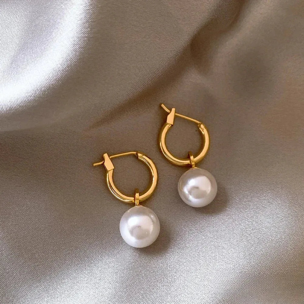 Elegant Earrings with Golden Pearls - Sarah and Emma Portland