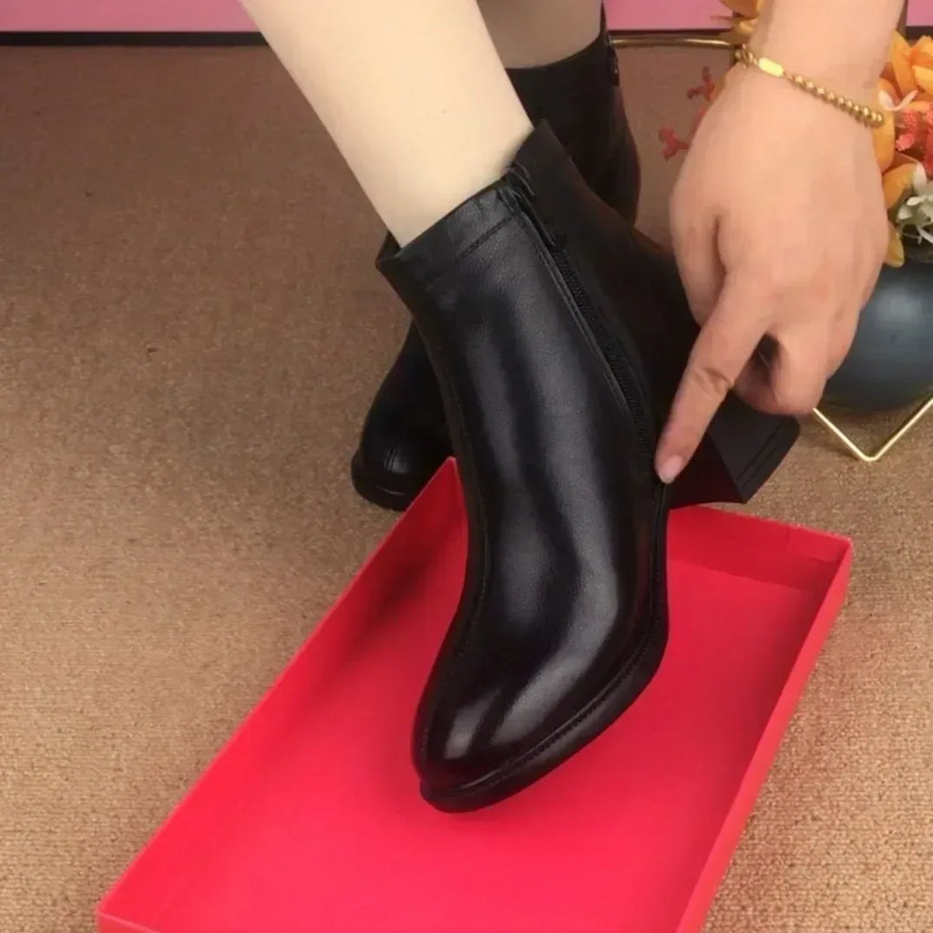 Avenis | Orthopedic Boots - Sarah and Emma Portland
