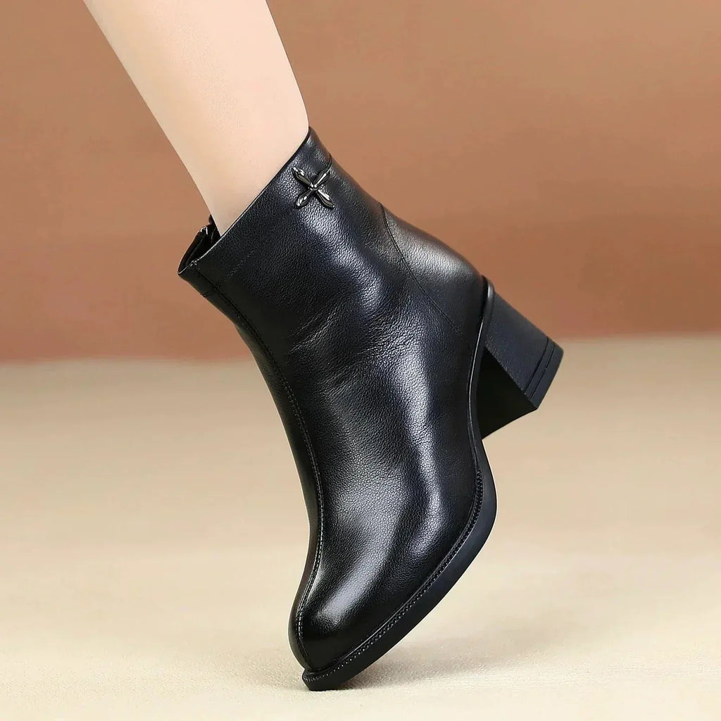 Avenis | Orthopedic Boots - Sarah and Emma Portland