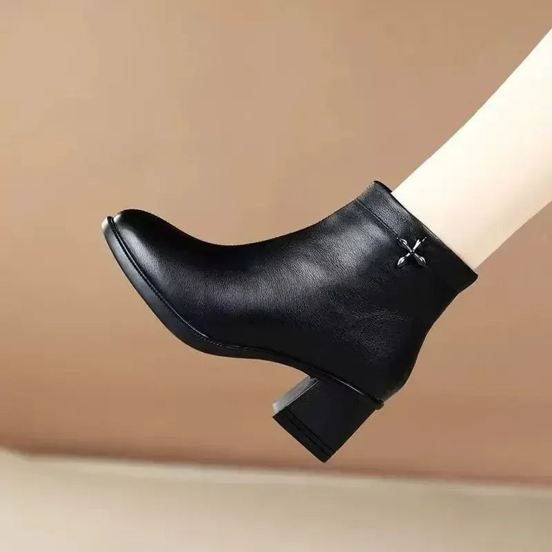 Avenis | Orthopedic Boots - Sarah and Emma Portland