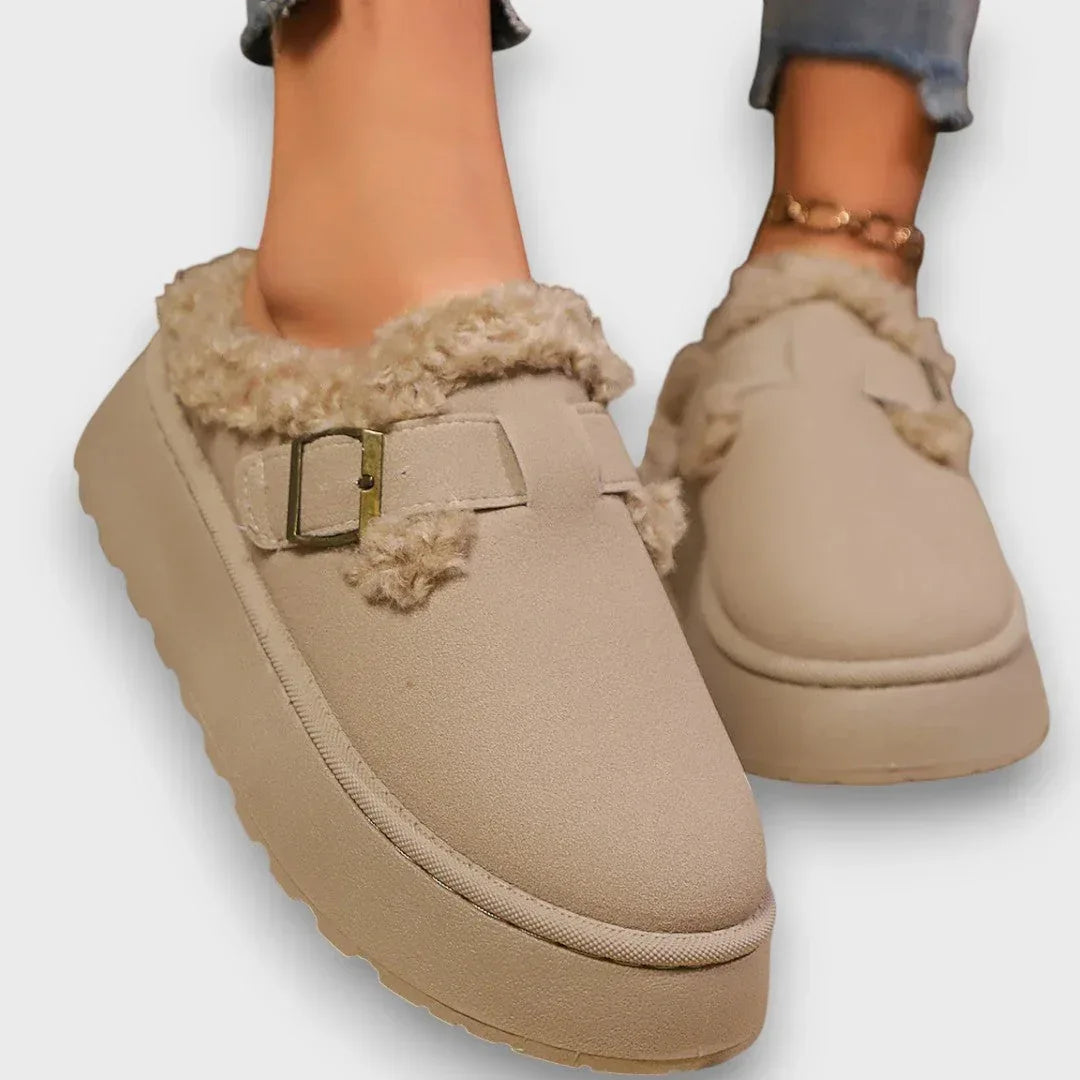 Evanea – Fleece-lined platform buckle mules - Sarah and Emma Portland