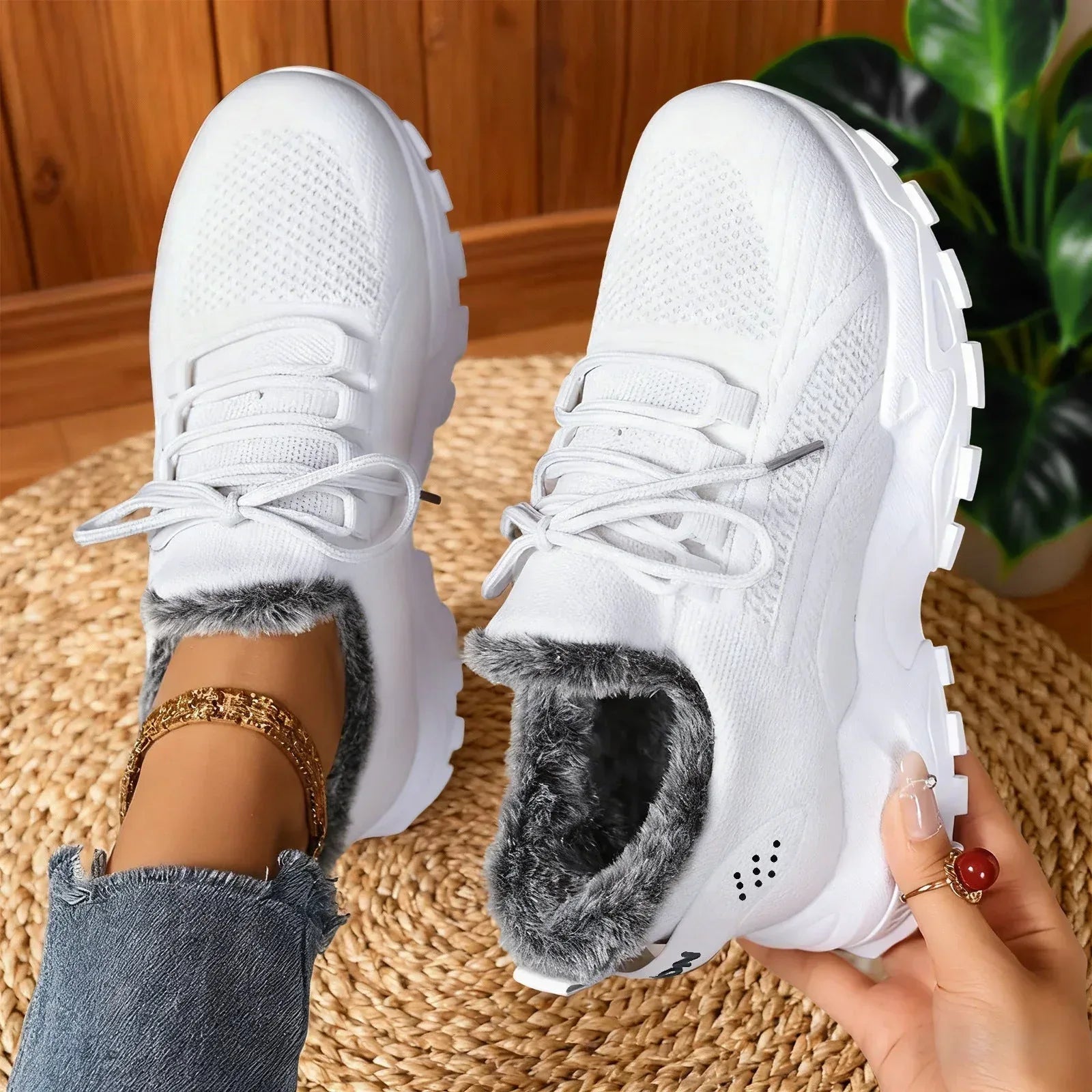 Luvia™ | Orthopedic Sneakers - Sarah and Emma Portland