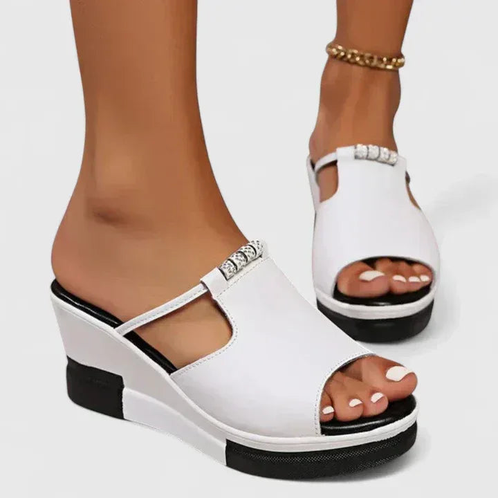 Florine | Orthopedic Sandals - Sarah and Emma Portland