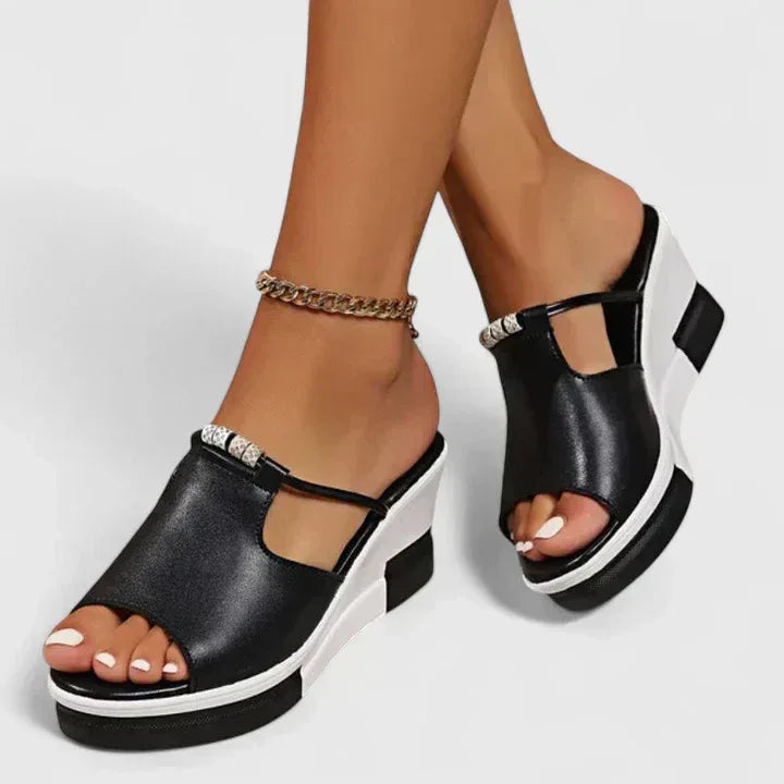 Florine | Orthopedic Sandals - Sarah and Emma Portland