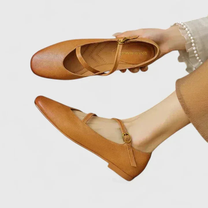 Kymberly | Orthopedic Flat Shoes - Sarah and Emma Portland