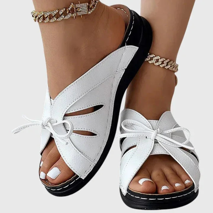 Elsinia | Comfortable Sandals - Sarah and Emma Portland
