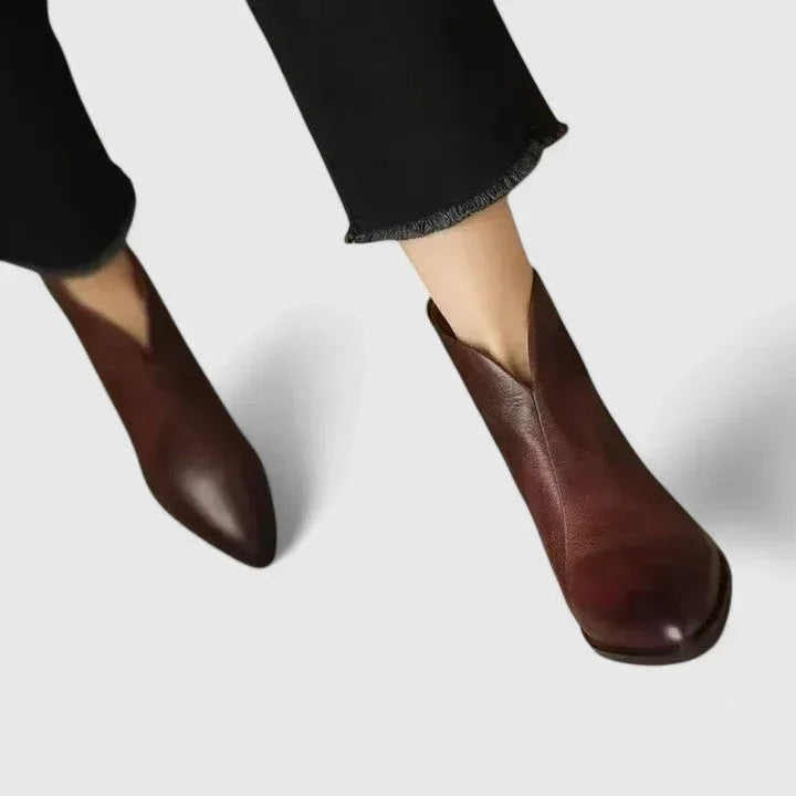 Lissie | Elegant Boots - Sarah and Emma Portland