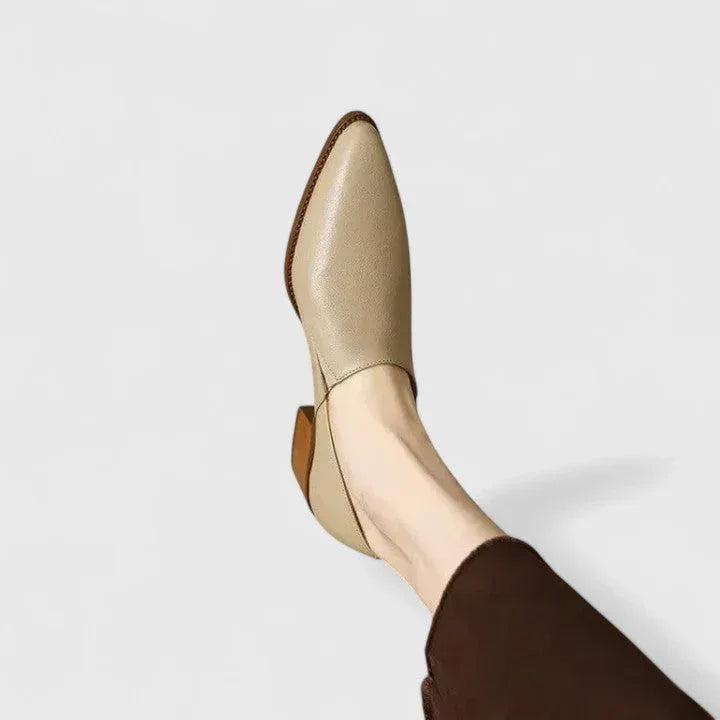 Kyadae | Orthopedic Shoes - Sarah and Emma Portland