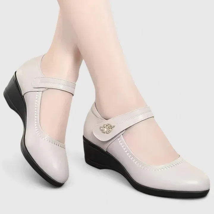 Daleyandra | Orthopedic Shoes - Sarah and Emma Portland
