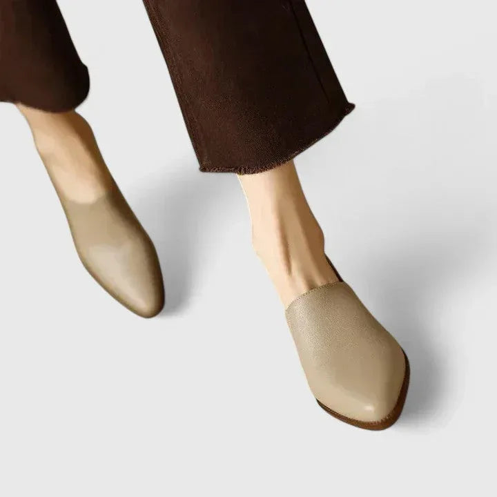 Kyadae | Orthopedic Shoes - Sarah and Emma Portland