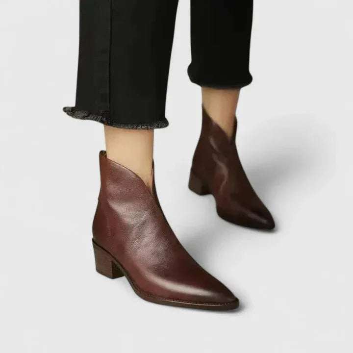 Lissie | Elegant Boots - Sarah and Emma Portland