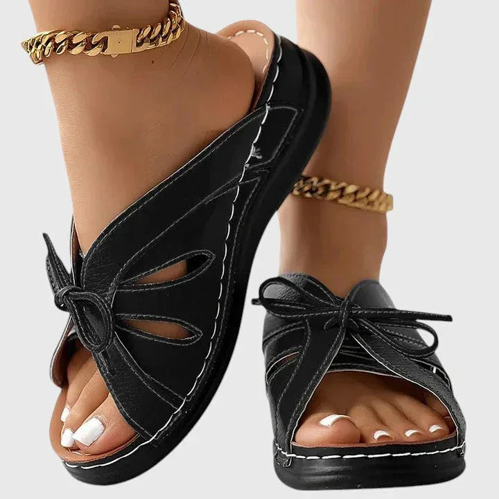 Elsinia | Comfortable Sandals - Sarah and Emma Portland