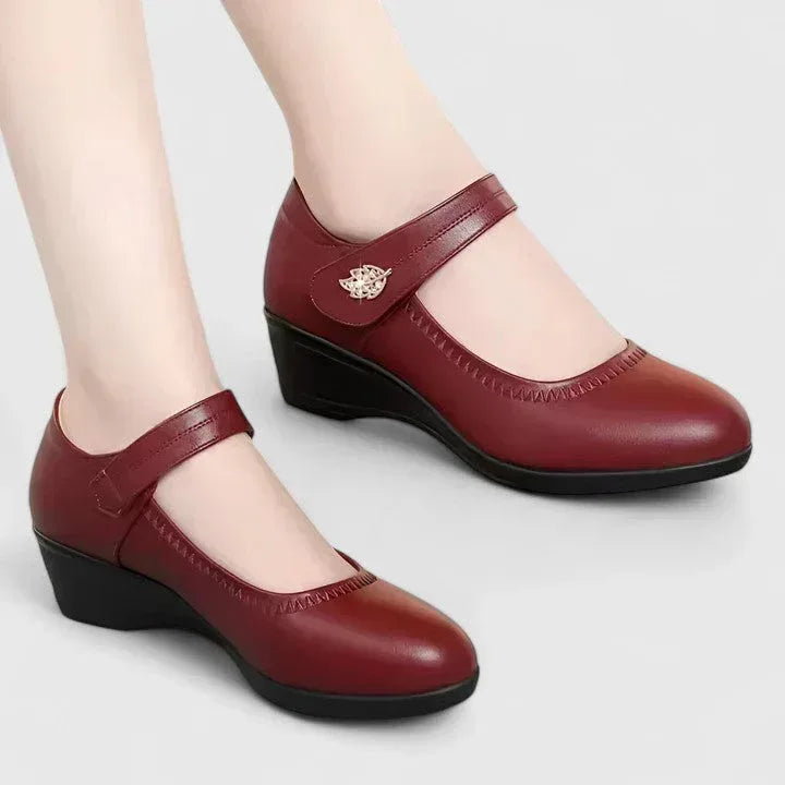 Daleyandra | Orthopedic Shoes - Sarah and Emma Portland