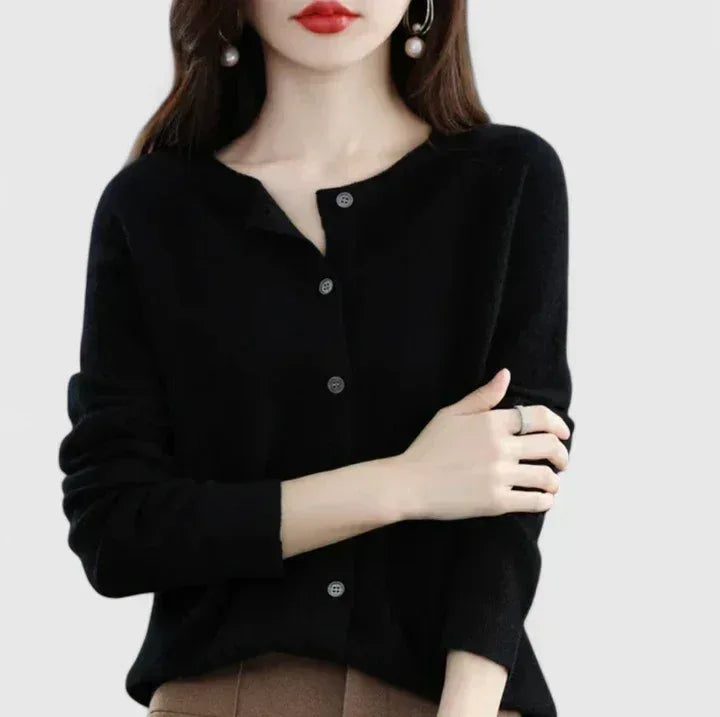 Lyxandria | Comfortable Cardigan - Sarah and Emma Portland