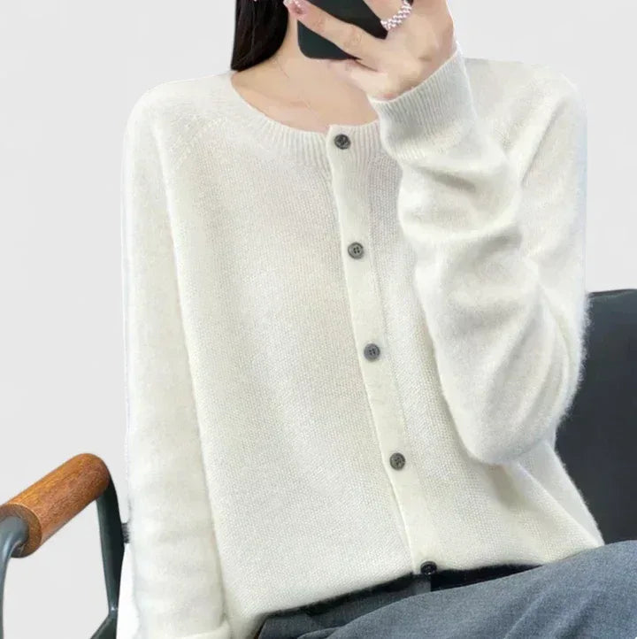 Lyxandria | Comfortable Cardigan - Sarah and Emma Portland