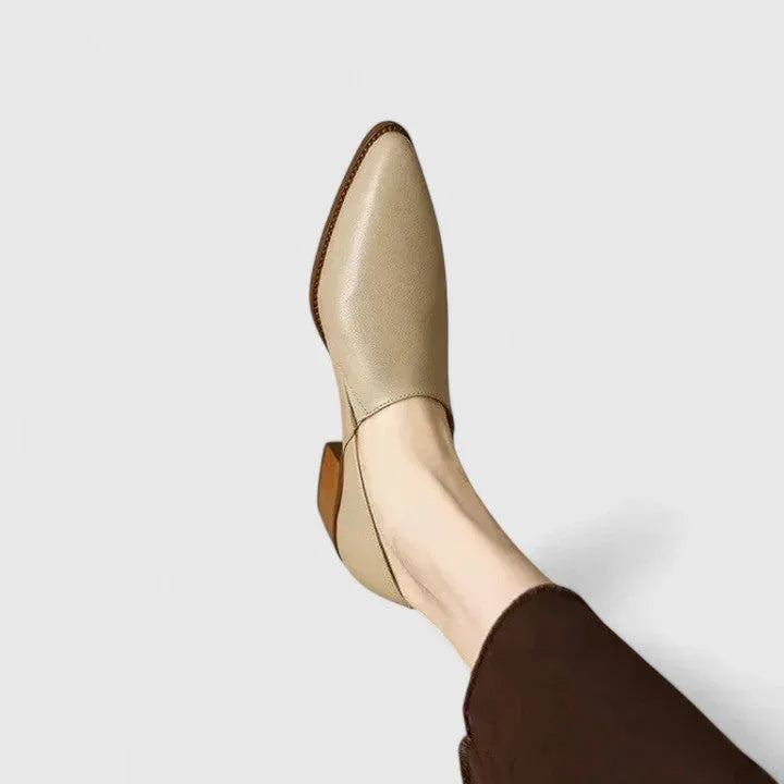 Kyadae | Orthopedic Shoes - Sarah and Emma Portland