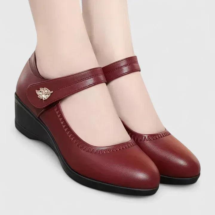 Daleyandra | Orthopedic Shoes - Sarah and Emma Portland