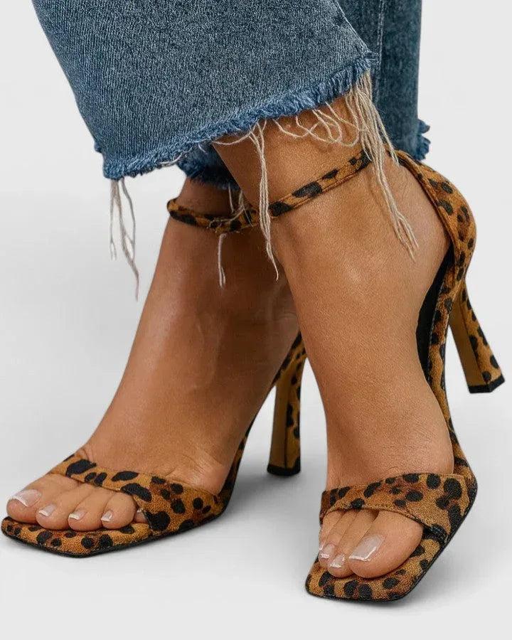 Evalisse | Elegant Heels - Sarah and Emma Portland