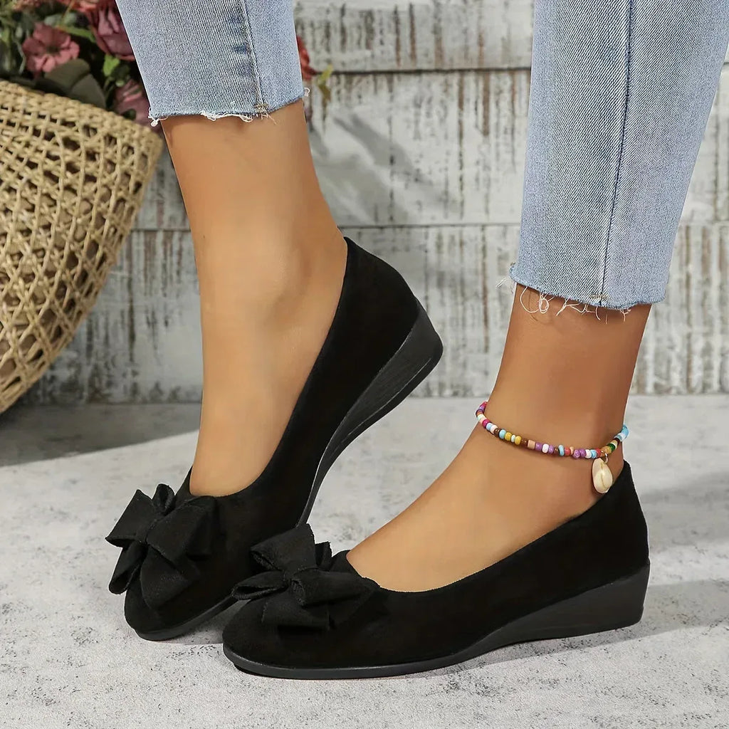 Hehlina | Orthopedic Flat Shoes - Sarah and Emma Portland