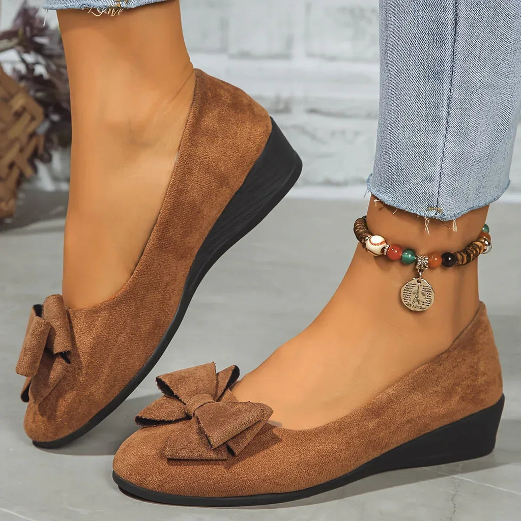 Hehlina | Orthopedic Flat Shoes - Sarah and Emma Portland