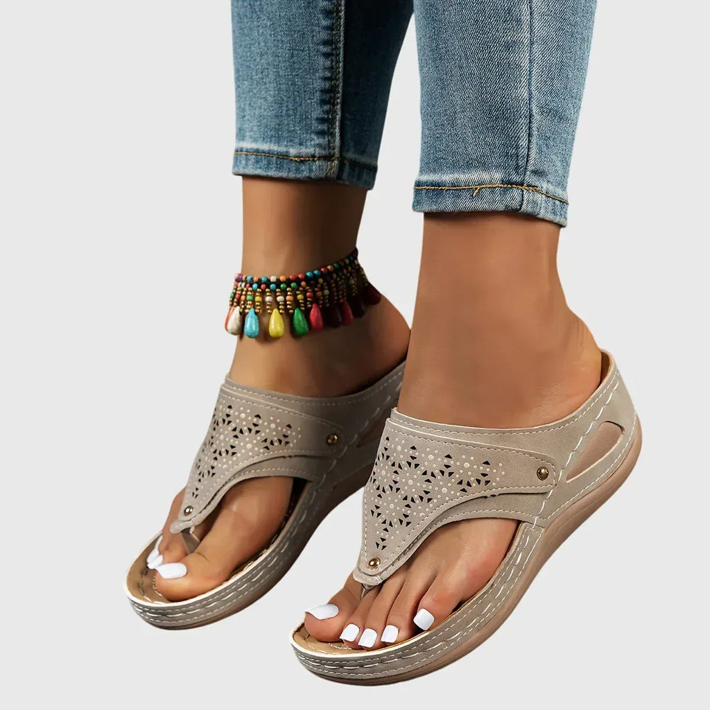 Livia™ | Comfortable Sandals - Sarah and Emma Portland