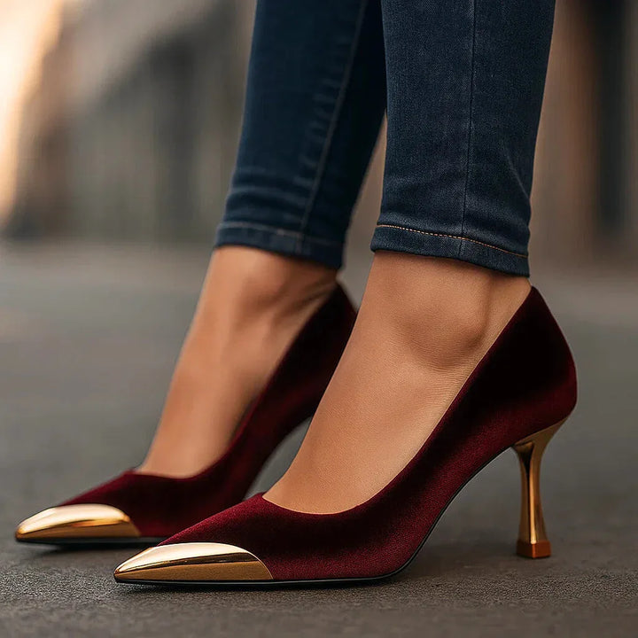 AVELINE GOLD-POINT PUMPS - Sarah and Emma Portland