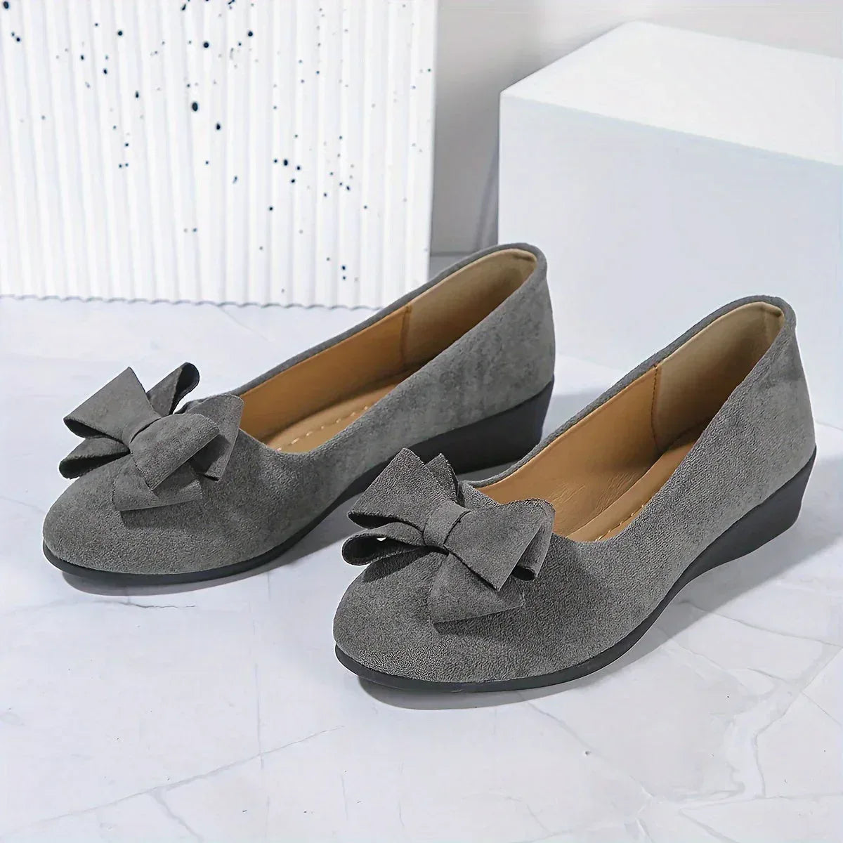 Hehlina | Orthopedic Flat Shoes - Sarah and Emma Portland