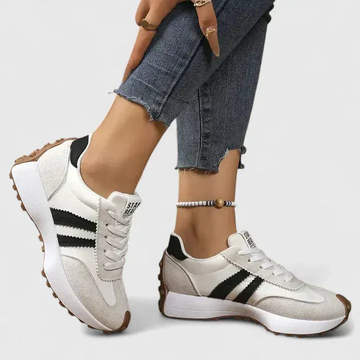 Danyzheiah | Orthopedic Sneakers - Sarah and Emma Portland